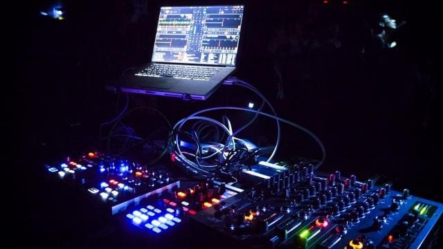 DJ_Console